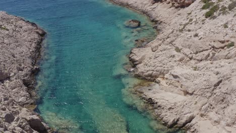 Antenne---Kristallklares-Wasser-In-Korakonisi,-Zakynthos,-Griechenland