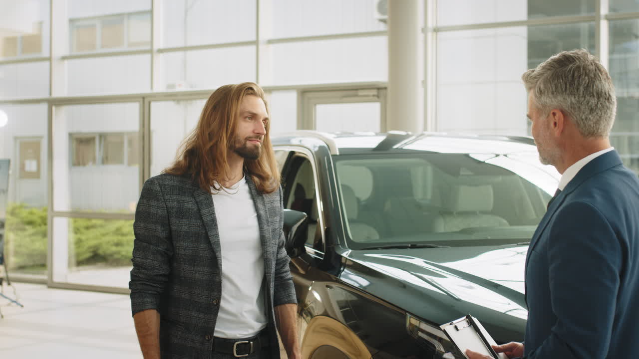 консультации по продажам автомобилей в автосалонах