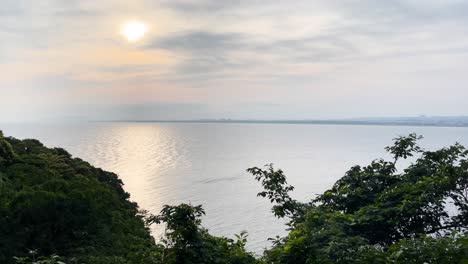 Vistas-A-La-Bahía-De-Sagami-Desde-Las-Islas-Enoshima-Con-Puesta-De-Sol