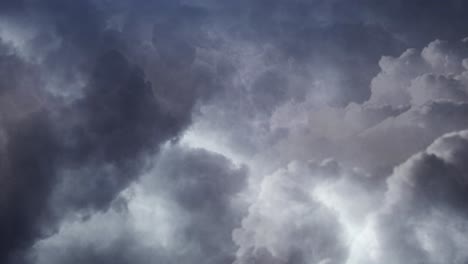 vista de nubes grises oscuras y tormenta