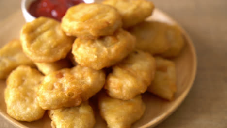 fried chicken nuggets with sauce