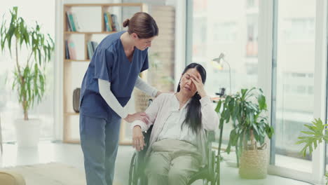 Stress,-Rollstuhl-Oder-Krankenschwester,-Die-Mit-Einer-Traurigen-Frau-Spricht
