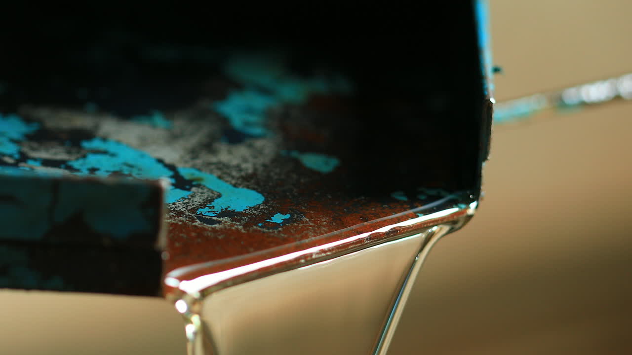 공장에서 생산되는 지속 가능한 바이오디젤 마카우바 팜유