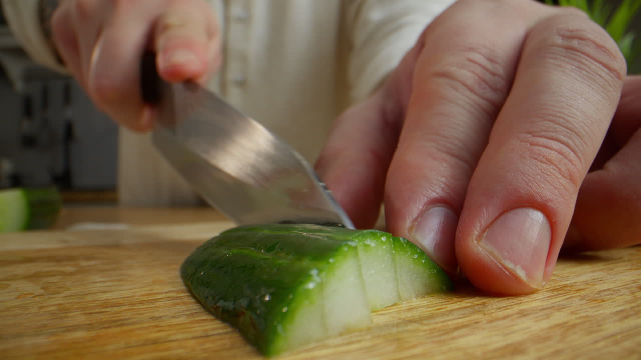 호박을 잘라내는 것