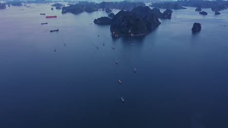 La-Bahía-De-Ha-Long-Cuenta-Con-Unas-Hermosas-Vistas.