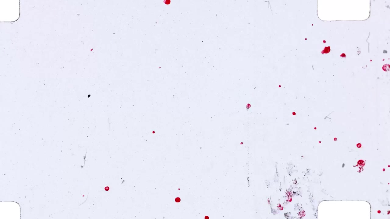 Texture di pellicola vintage con schizzi di inchiostro rosso e graffi