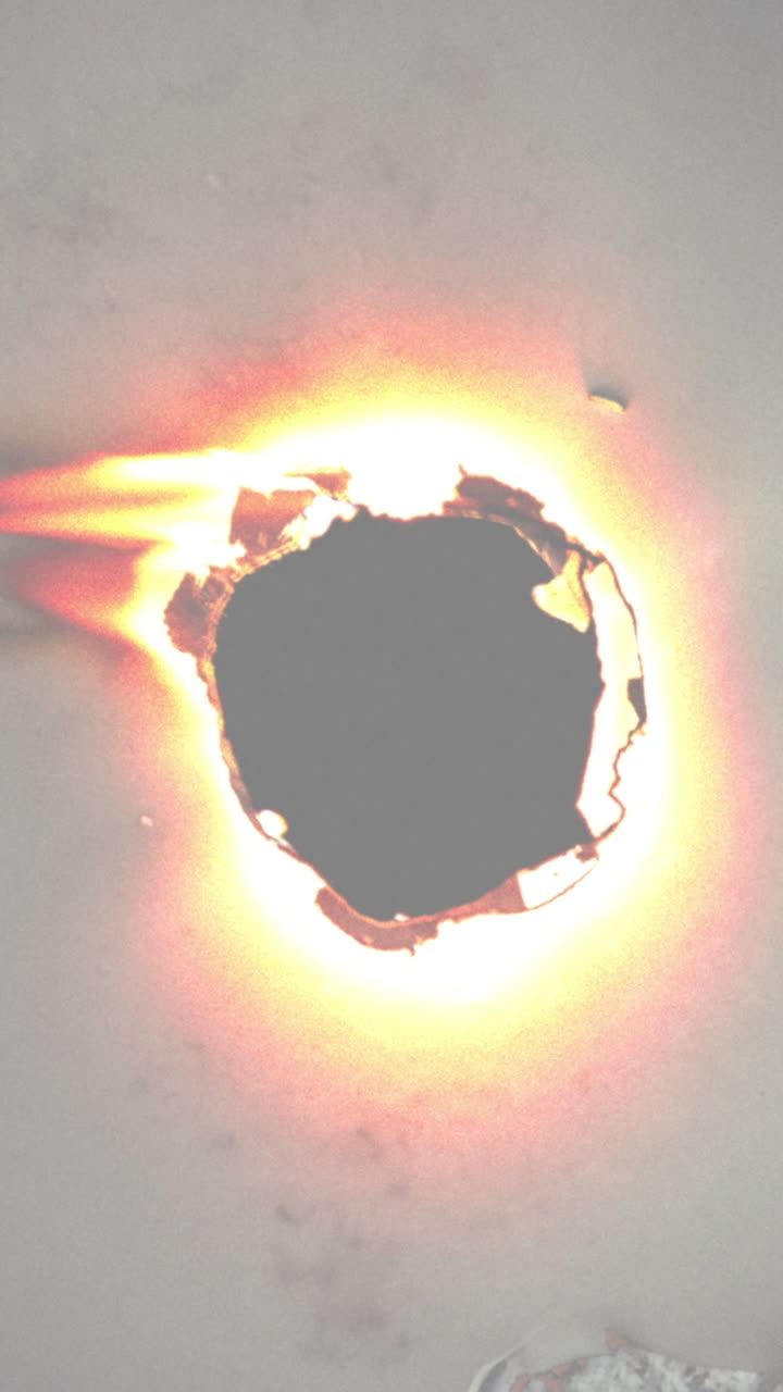 Dynamic Abstract Burning Hole with Intense Light