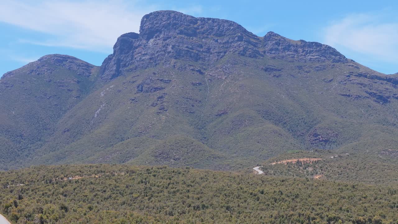 서부 오스트레일리아의 블러프  (bluff knoll) 을 둘러싼 공중