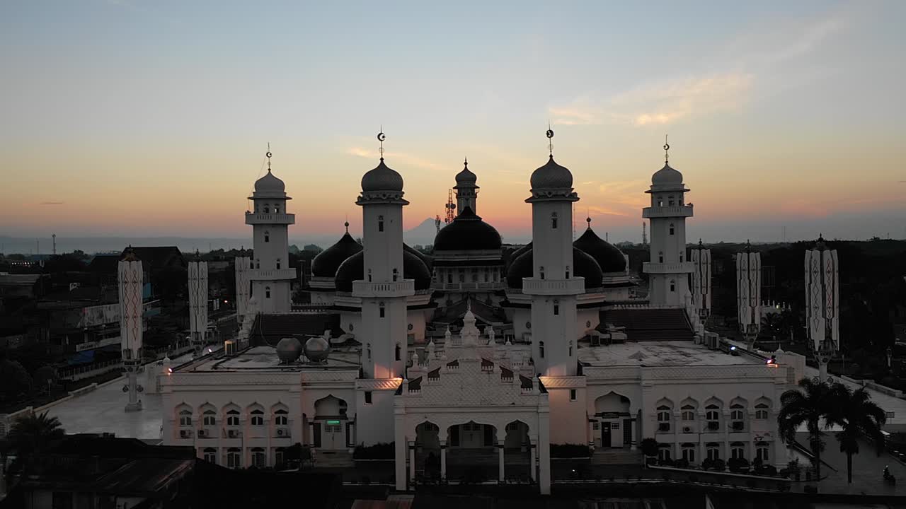 AH - Sunrise Baiturrahman Mosque