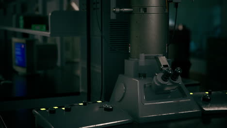 close-up view of an electron microscope in a laboratory