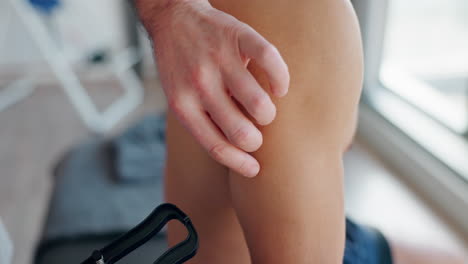 grasa corporal, prueba y fisioterapia ayuda de la mano