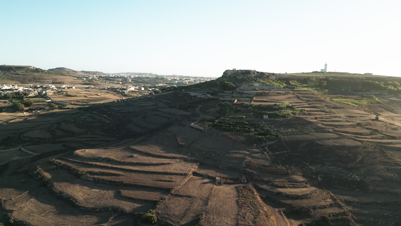 imágenes aéreas de gozo, campos de malta, naturaleza