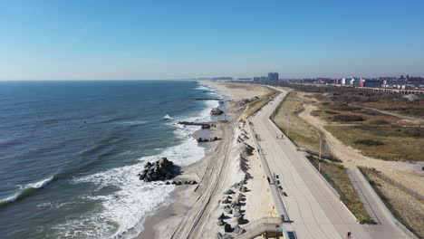 Eine-Luftaufnahme-Des-Strandes-In-Far-Rockaway,-New-York