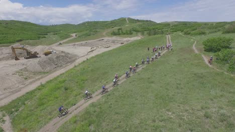 Drone-view-of-mountain-bikers-during-a-race-in-Colorado