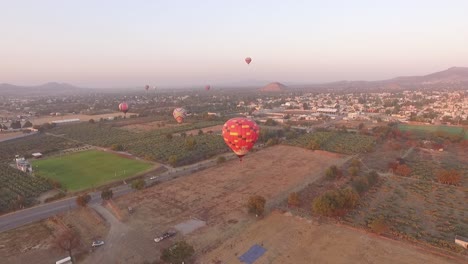 Heißluftballons-Starten-In-Der-Nähe-Von-Mexiko-Stadt-In-Mexiko