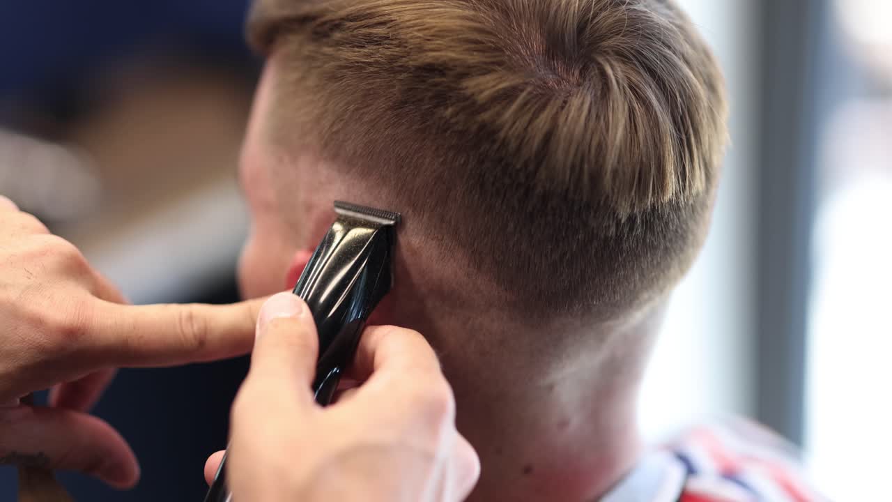 Haircut with clippers