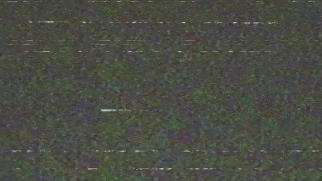 Rumore statico di televisione analogica con effetti glitch