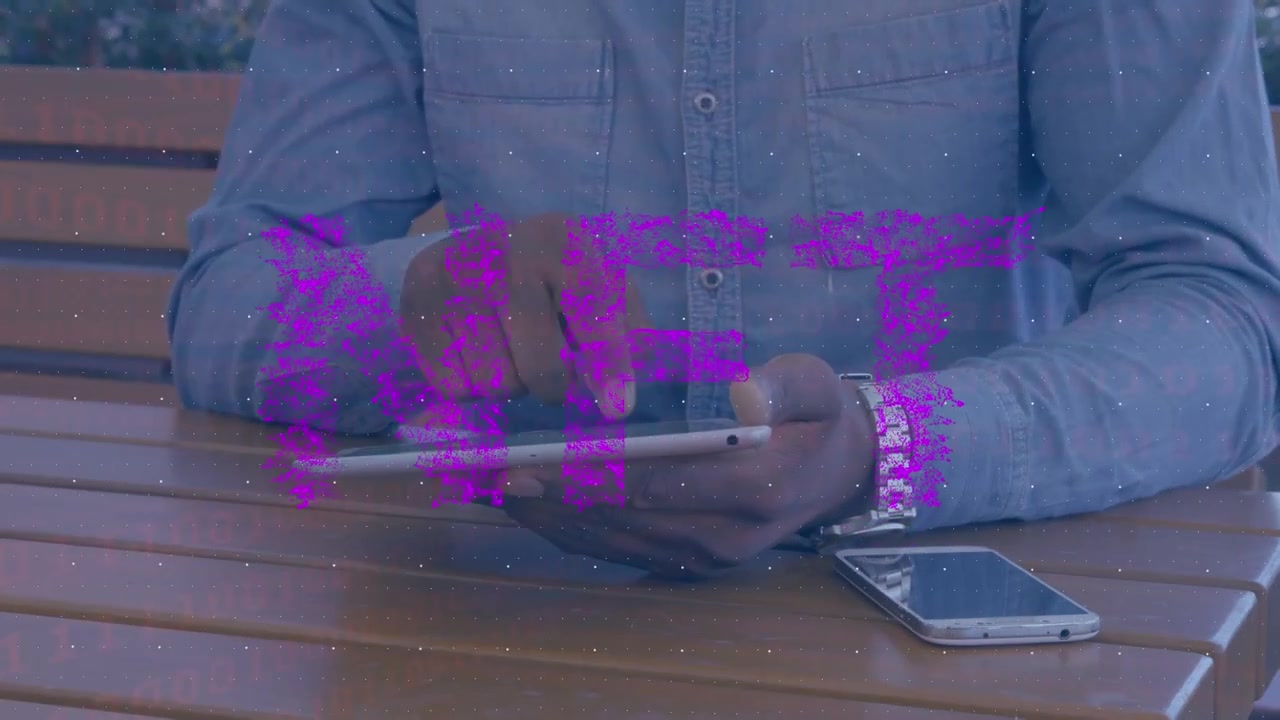 Animation af faldende tal over mand der bruger smartphone
