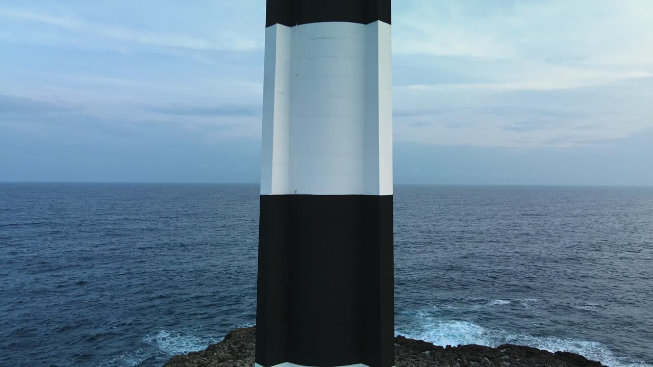 cerrar vuelo de drones al faro en waters edge