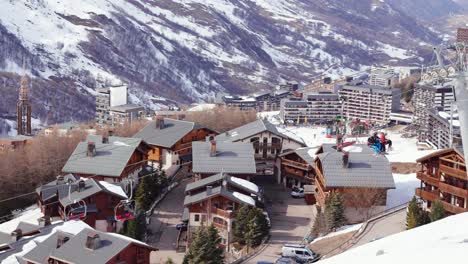 Showing-off-the-beautiful-ski-resort-Les-Menuires-in-France