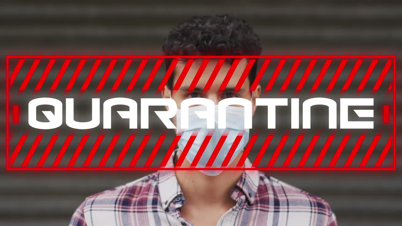 animación de cuarentena de texto, sobre el retrato de un hombre con máscara facial en la calle de la ciudad