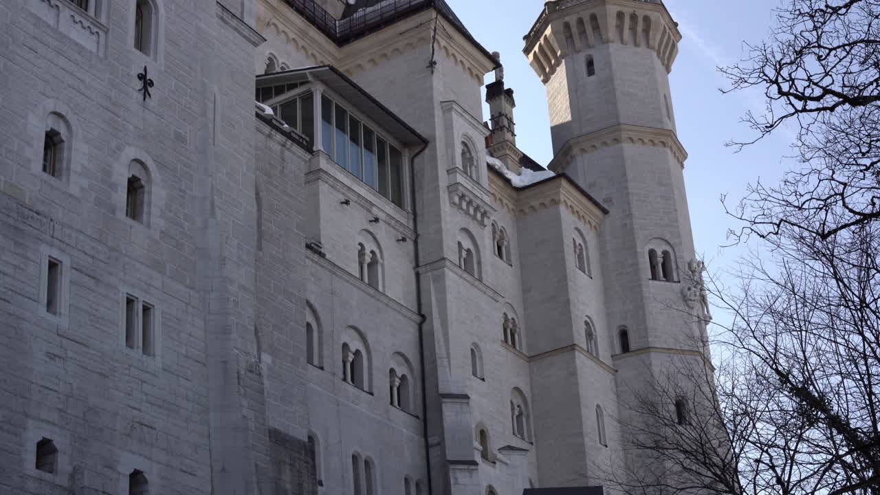 외부 벽 4k 영상에서 노이슈반슈타인 성의 파노라마