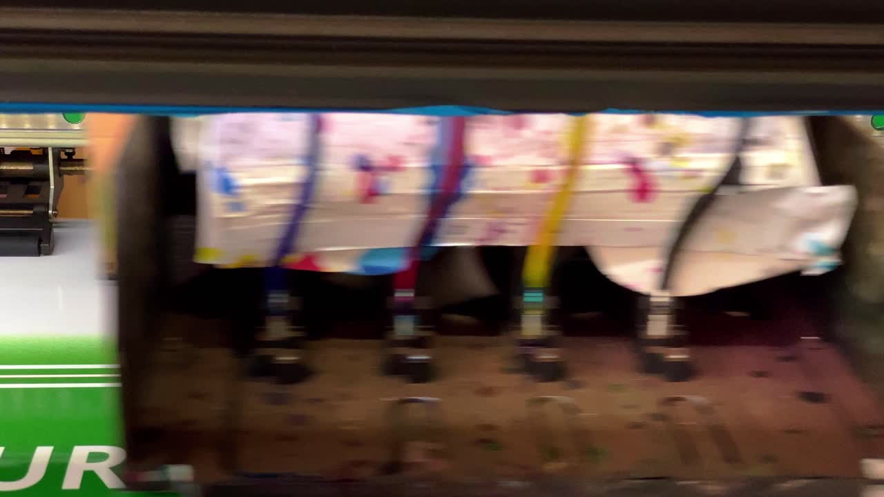 impresora de inyección de tinta de trabajo pegatina verde