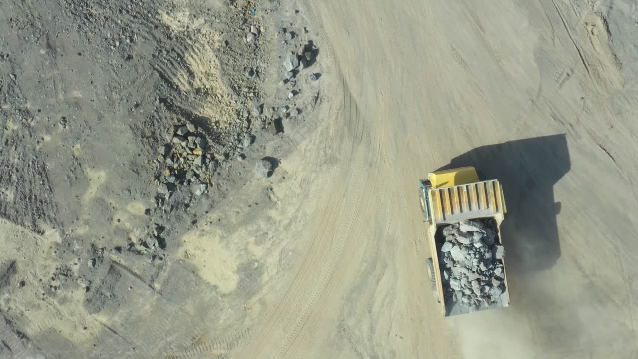 cantera de granito extracción de granito mina a cielo abierto minería minería cantera de piedra - vista aérea