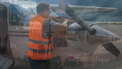 animación de un ingeniero caucásico arreglando un avión sobre los iconos de las redes sociales