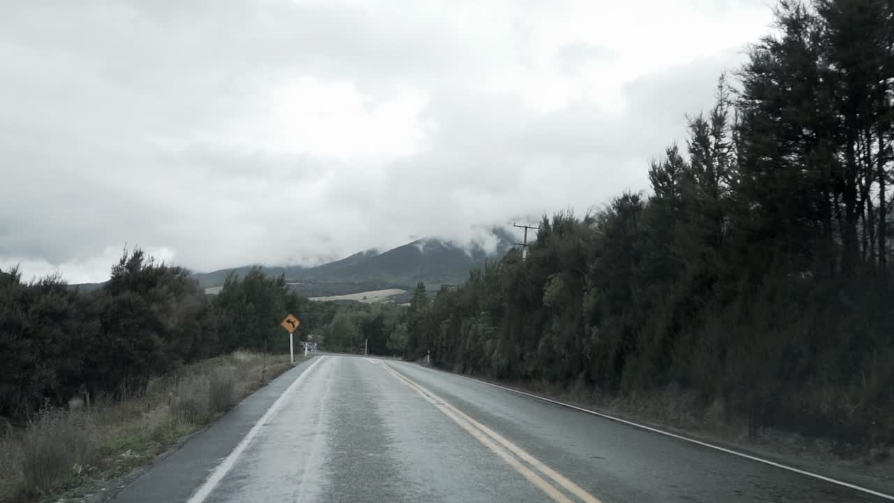 산악 도로 풍경