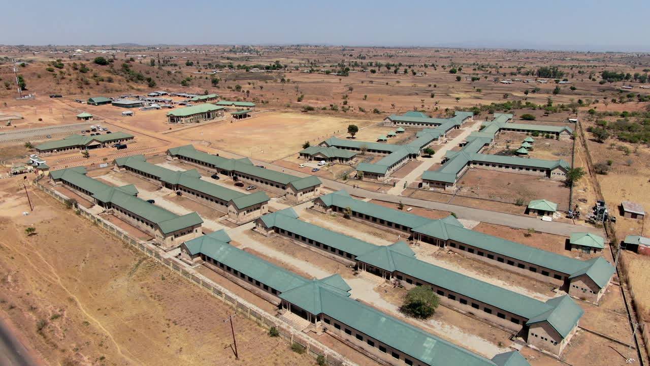 나이지리아 청소년을 위한 교육 및 서비스 기회를 제공하는 nysc 오리엔테이션 센터의 조감도