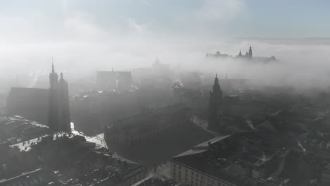 Stadt-In-Den-Wolken