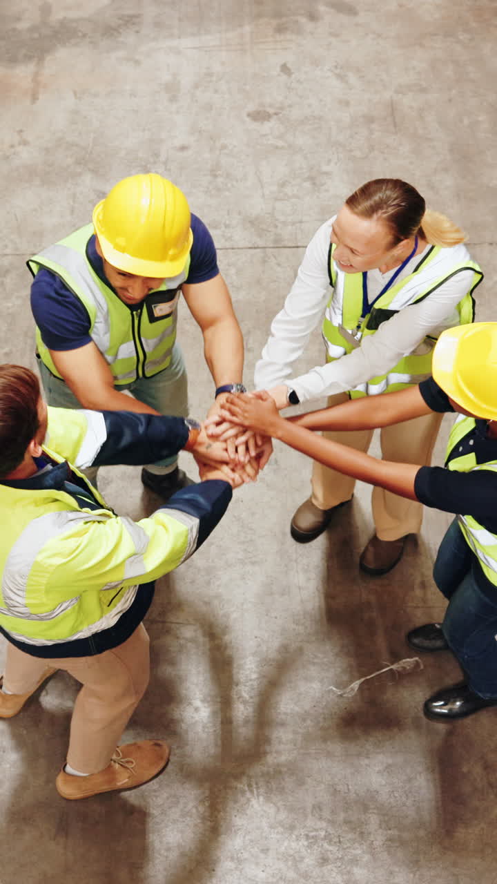 Lavoro di team e celebrazione sul posto di lavoro