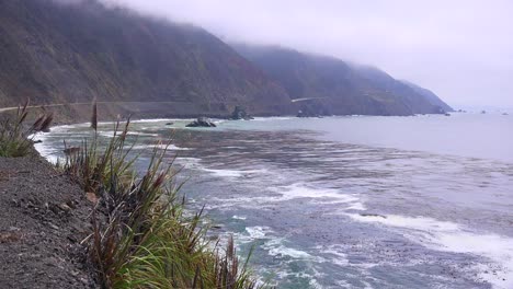 美麗的海灘和沿海風景 沿著加州高速公路1