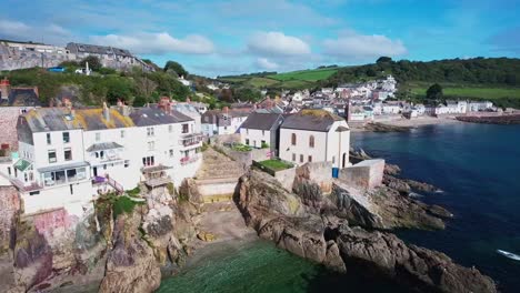 Scenic-Views-Along-the-Cornish-Coastline-of-Kingsands-Village-in-Cornwall,-UK