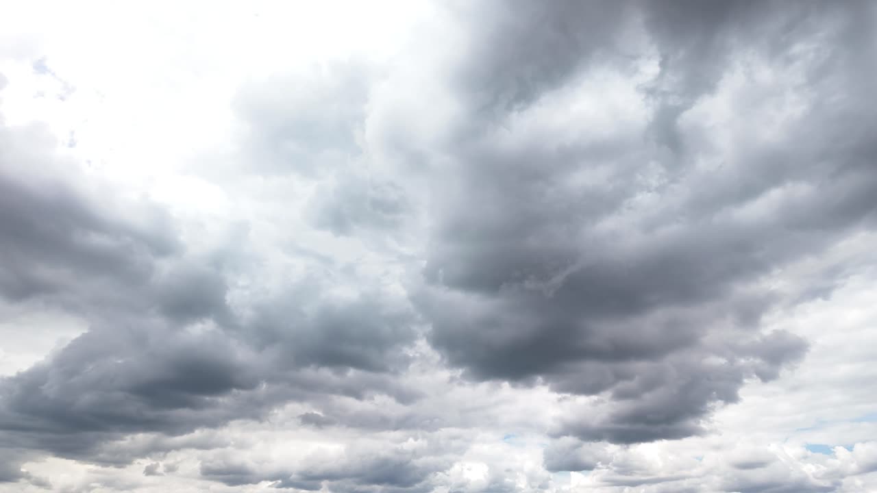 Clouds swirling in a dynamic timelapse over London’s sky, shifting in intensity