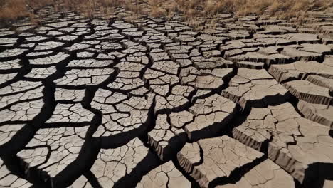 tierra agrietada seca