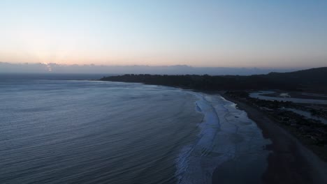 Disparo-De-Un-Dron-Al-Atardecer-De-La-Playa-De-Stinson-En-California-En-Enero