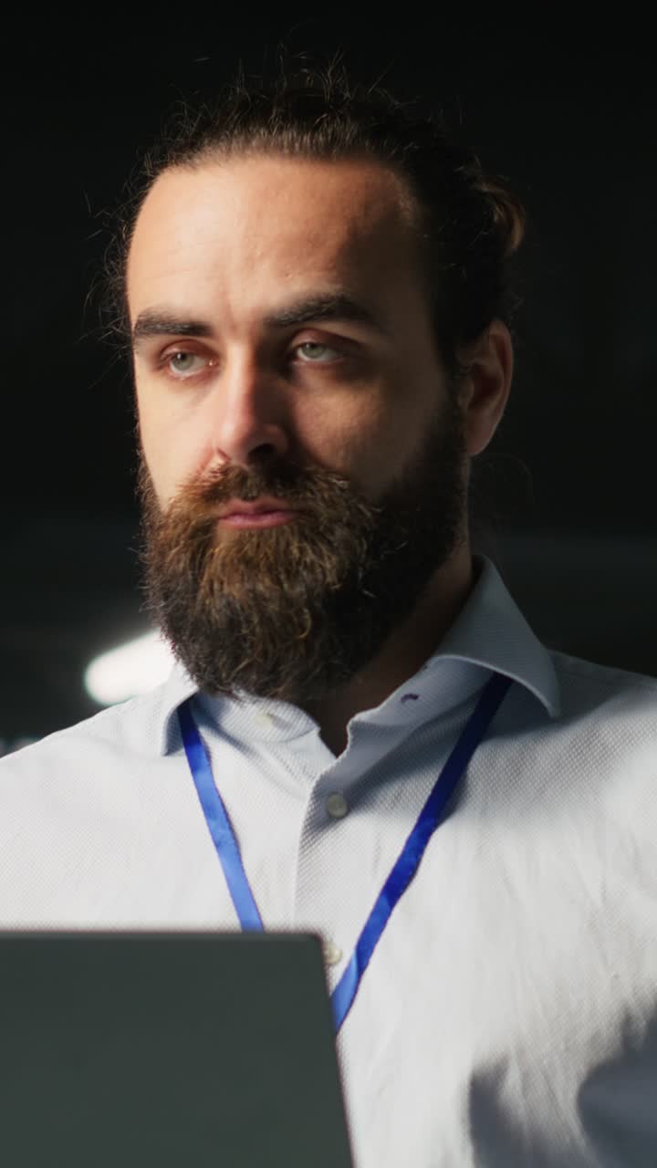 Vertical video Programmer on data center platform using laptop