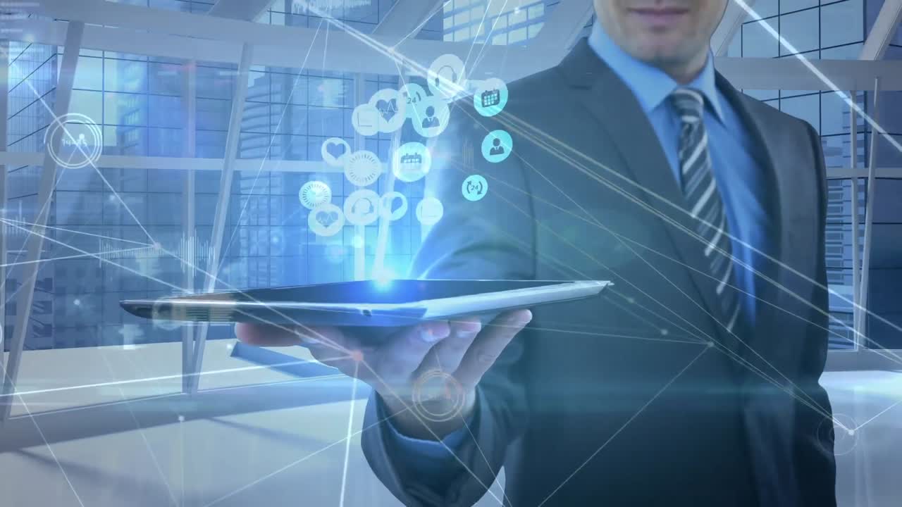 hombre de negocios sosteniendo y tocando una tableta digital con datos conectados en primer plano