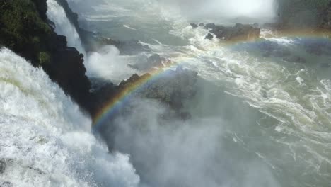 impresionante paisaje de las cataratas del iguazú en el iguazú