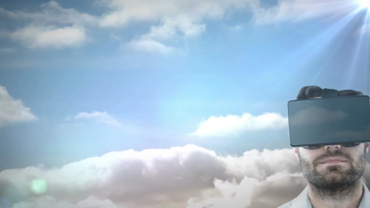 하늘에 빛과 구름의 반점에 대항하여 vr 헤드 ⁇ 을 착용한 백인 남자