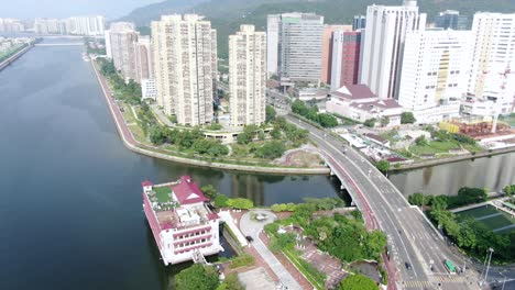 Luftaufnahme-Von-Mega-Wohngebäuden-Am-Wasser-Von-Sha-Tin-In-Hongkong