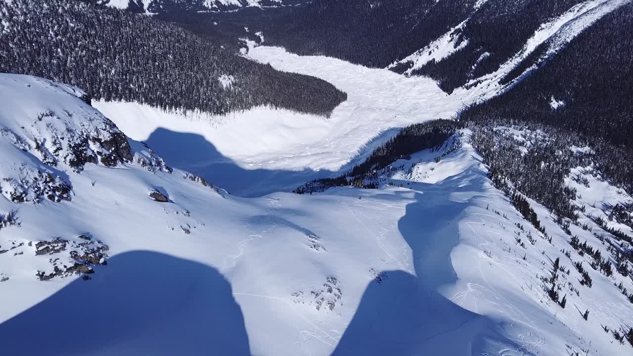 Jordskred ved Cerise Creek, som ligger rett før Duffey Lake.