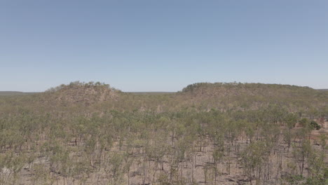 Toma-De-Drones-En-Movimiento-Del-Territorio-Del-Norte,-Interior-Australiano