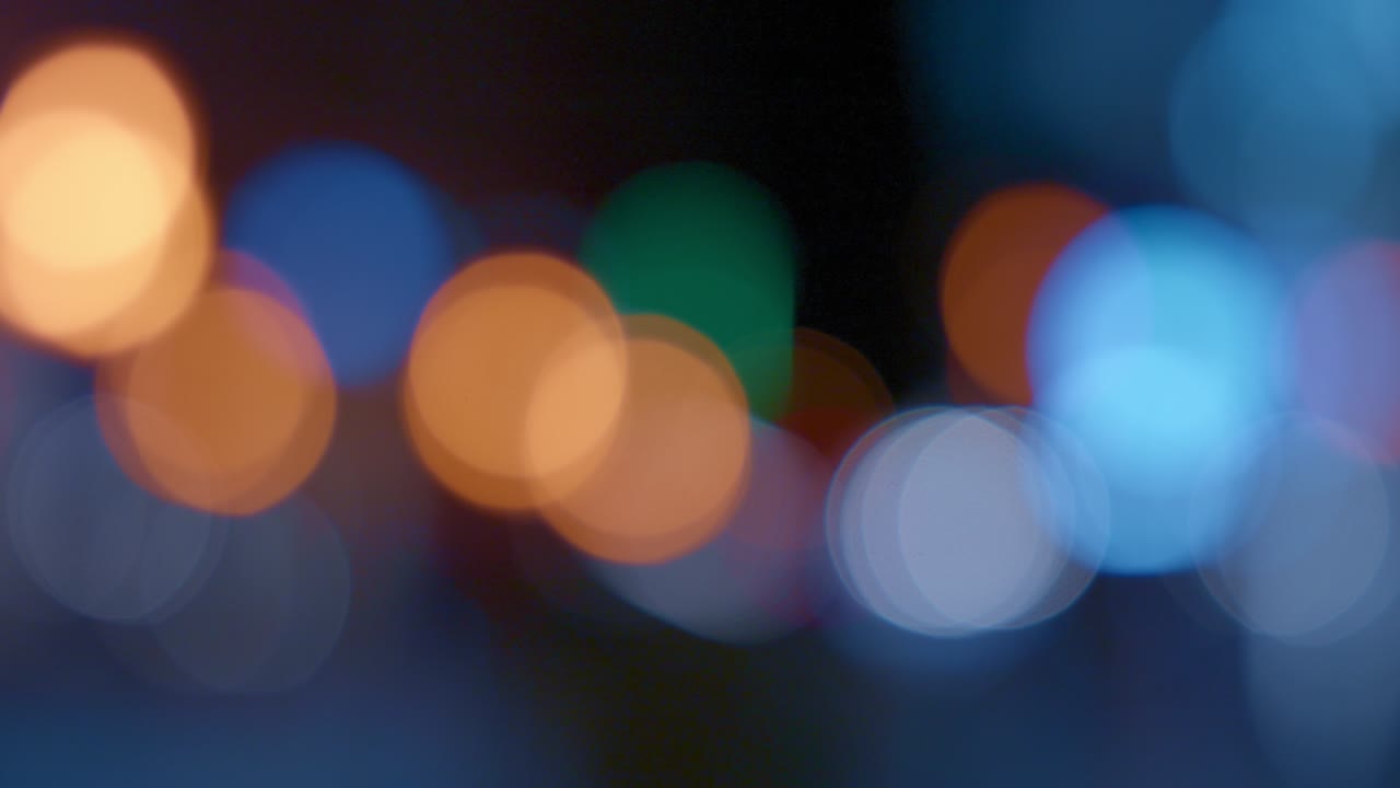 desfocalizadas borrosas luces nocturnas de la ciudad