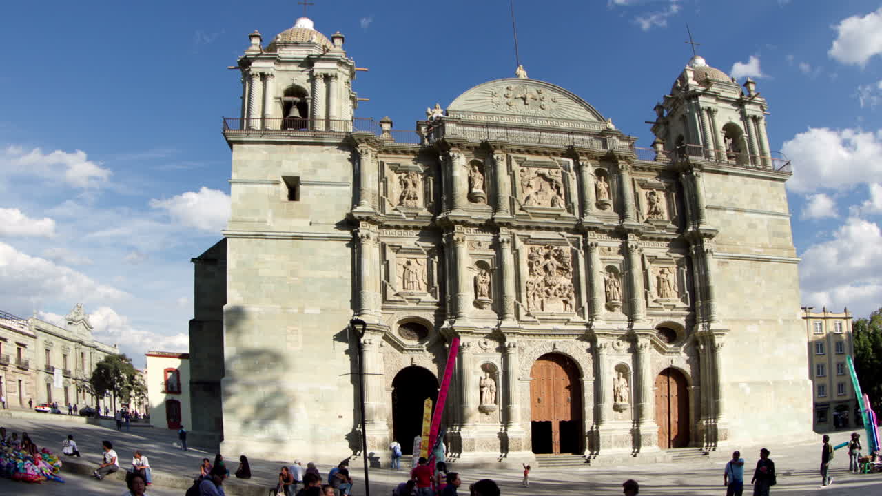 오악 사카 교회 00