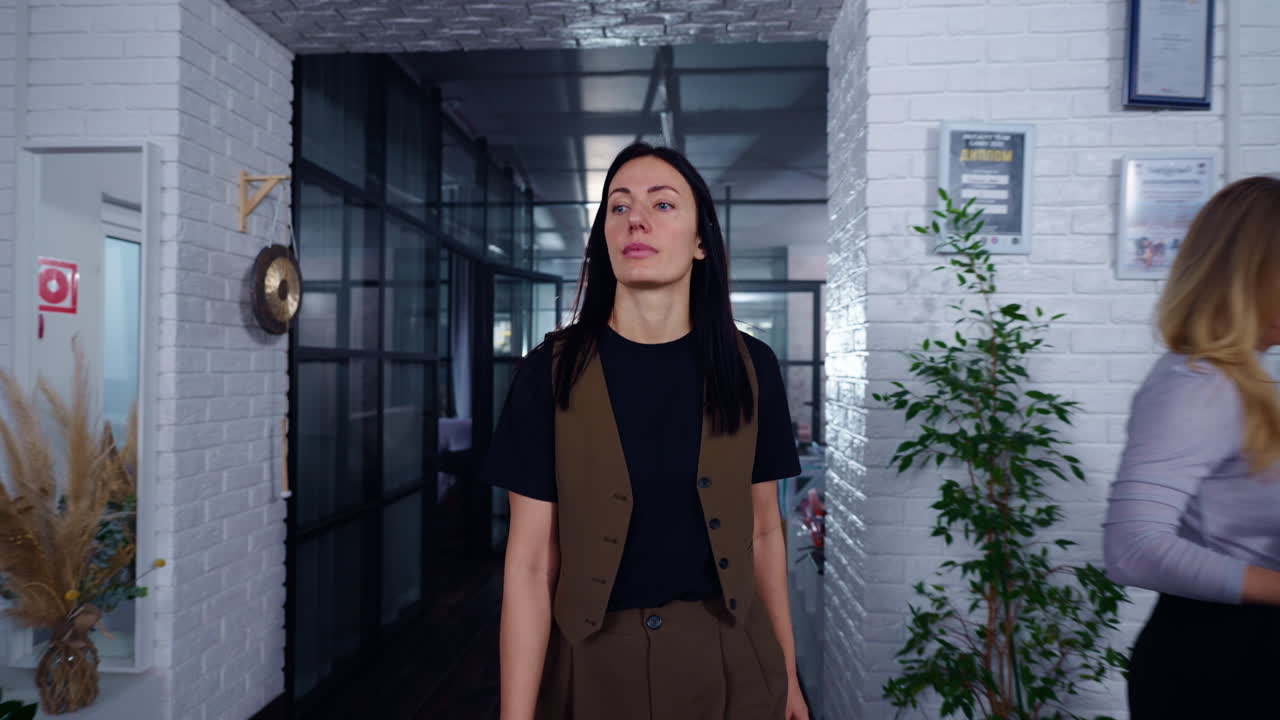 reunión de negocios o discusión en la oficina