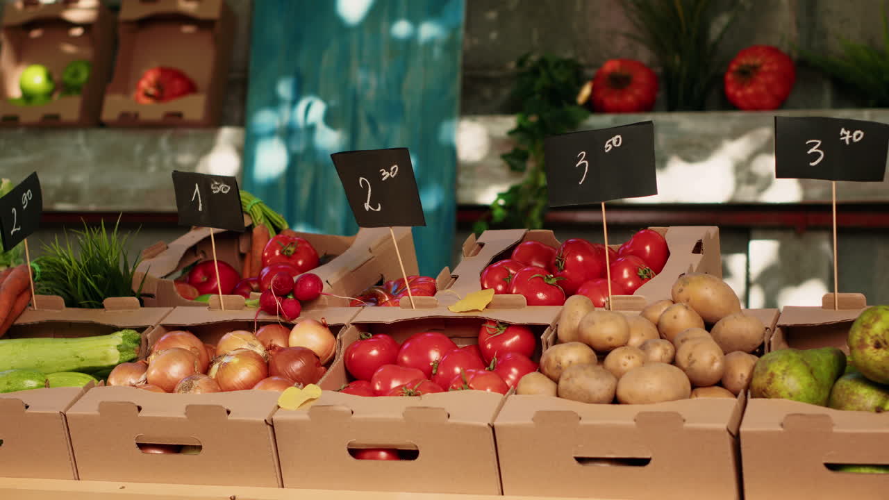 Productos frescos en un puesto de mercado