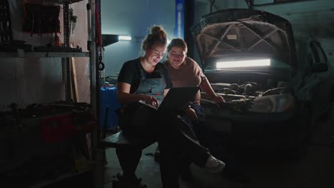 women car repair team